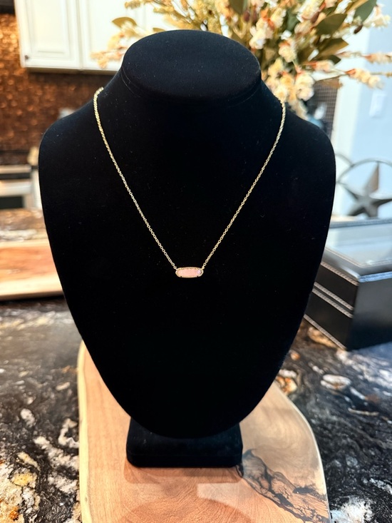 Kendra Scott Jewelry - Kendra Scott Gold Necklace with Pink Bar Pendant
